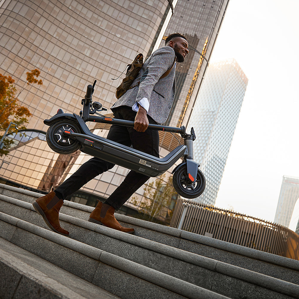 NIU KQi3 Pro Foldable Electric Kick Scooter w/ 31 mi Max Operating Range & 20 mph Max Speed �� Black